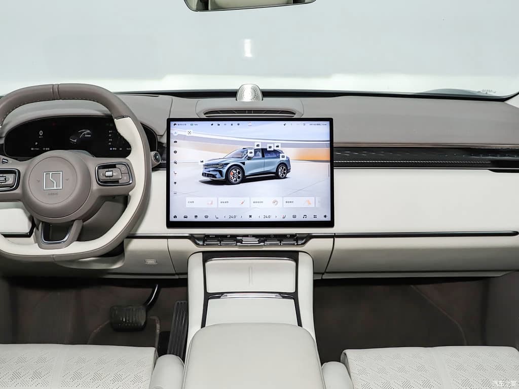 2026 Zeekr 7X — Zeekr 7X dashboard and infotainment display, for export