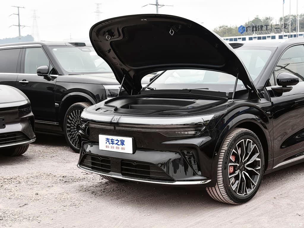 Zeekr 7X ADAS وLiDAR للوكلاء في الخارج